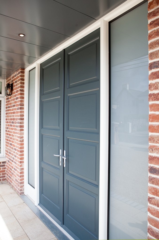 Dual colour front double doors and screen - Accoya | Black Grey | White | Raised and Fielded Panels | Dual Colour | Sandblasted Glass with a Clear Border | Fab and Fix Handles